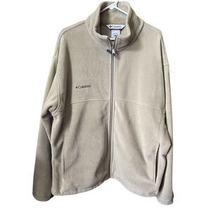 Men’s XL Columbia fleece jacket. Zippered pockets hiking outdoors.